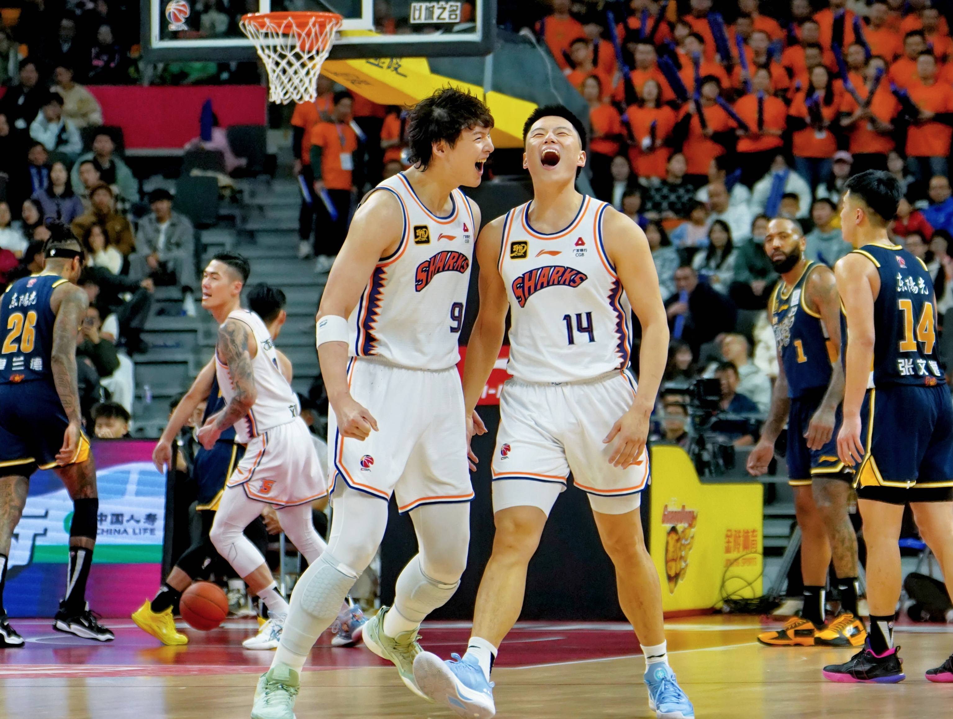 开元棋牌-新疆广汇俱乐部篮球队对阵美国探险者队